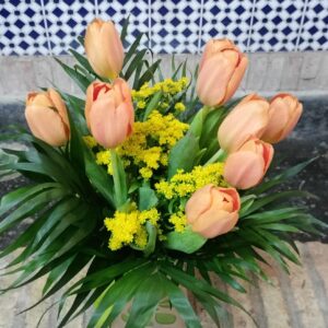 Caja de tulipanes